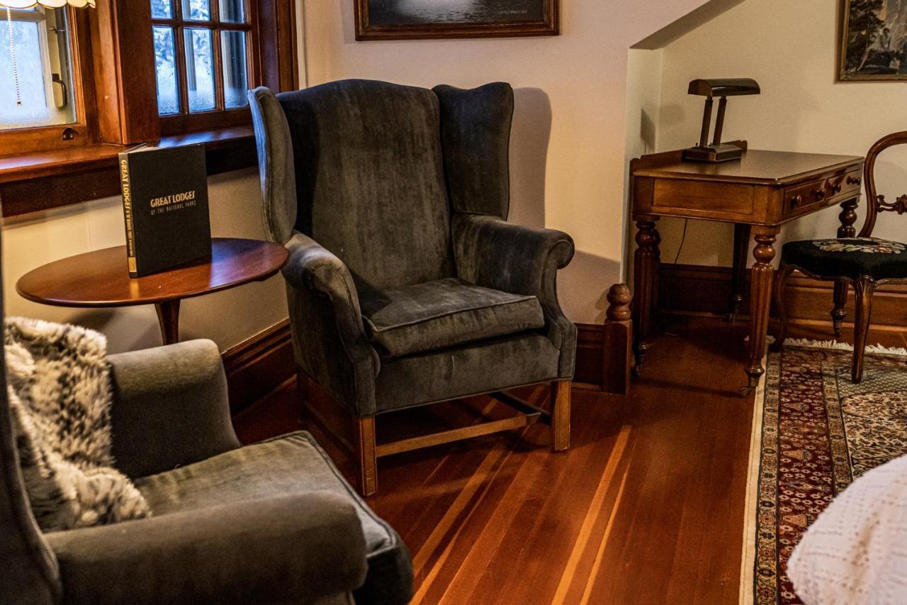 The Craftsman House Bed & Breakfast Bragg Creek Exterior foto